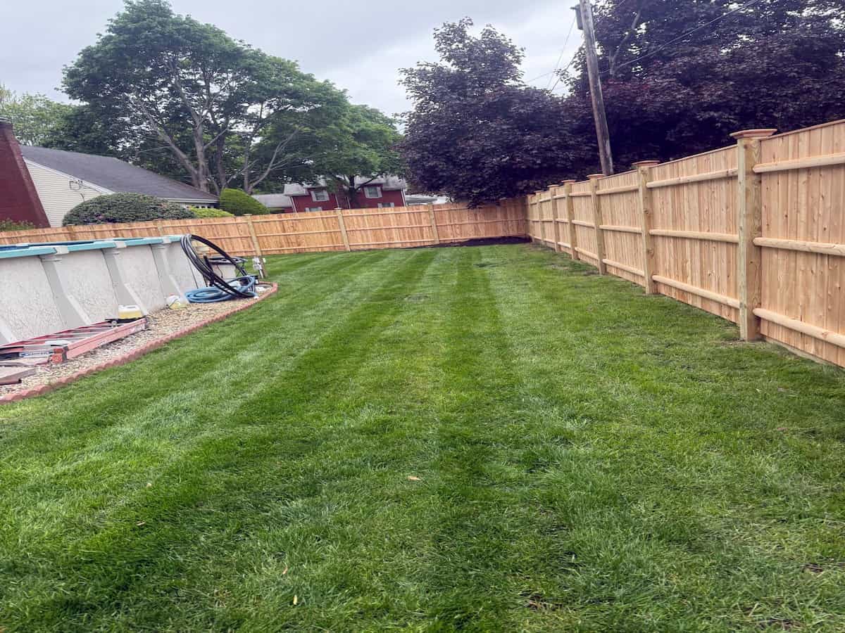 Fence replacement and stain, Saugus, MA