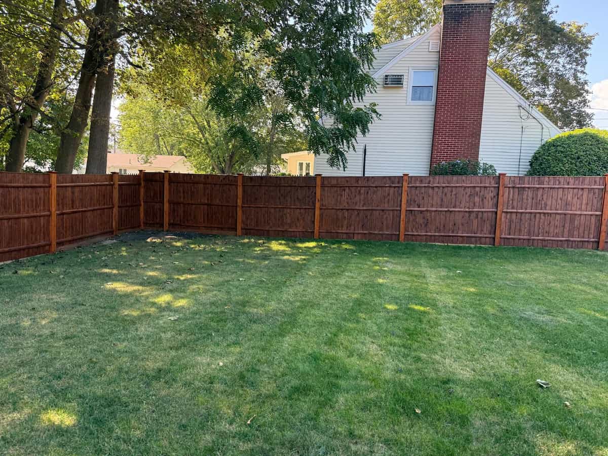 Fence replacement and stain, Saugus, MA